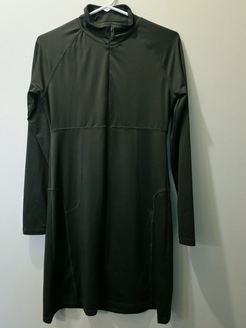 Green Long Sleeve Activewear Athleisure Pickleball Tennis Sports Dress Size L?